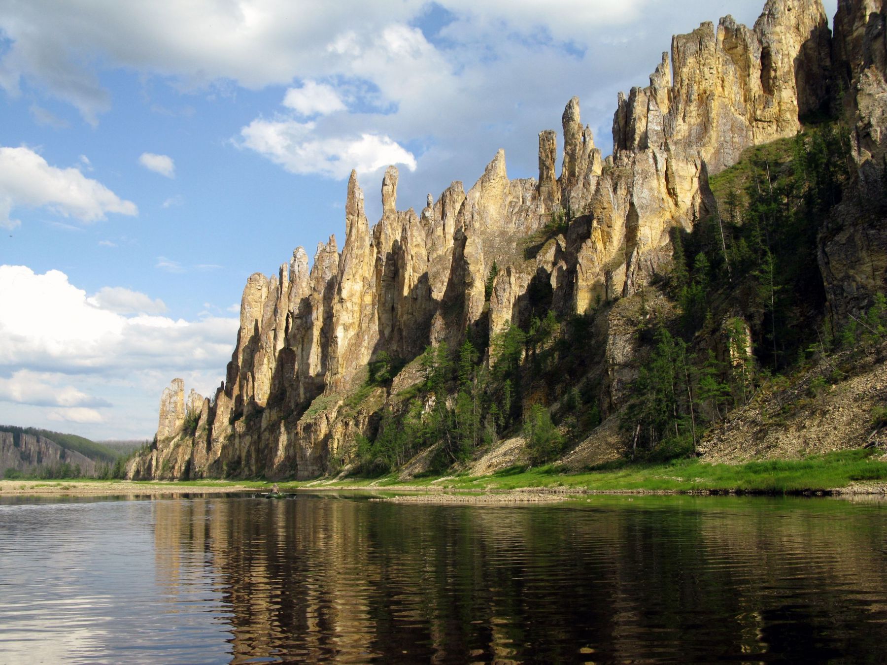 Lenas-stone-forest-in-russia-3.jpg