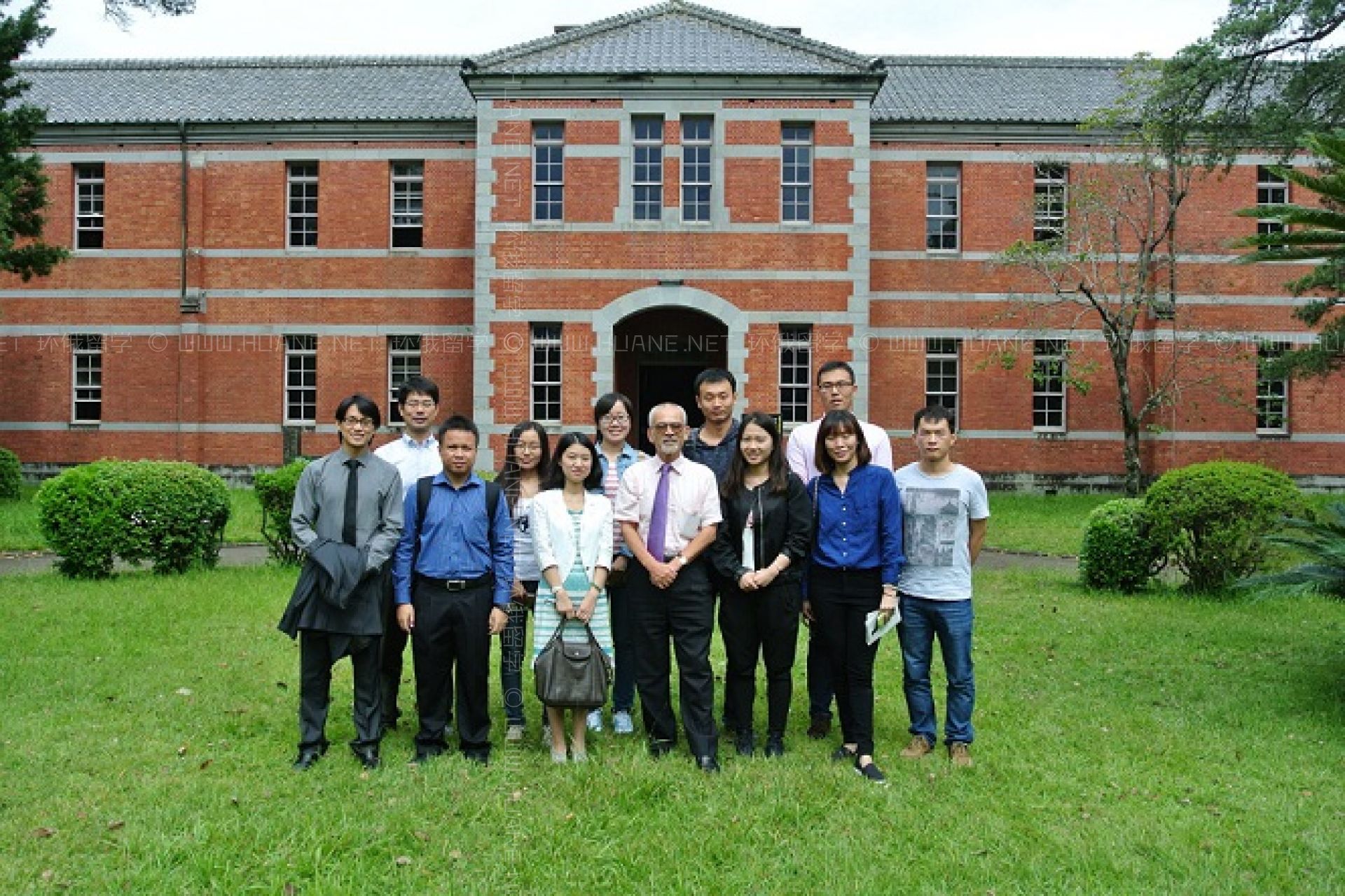 文萊達魯薩蘭大學