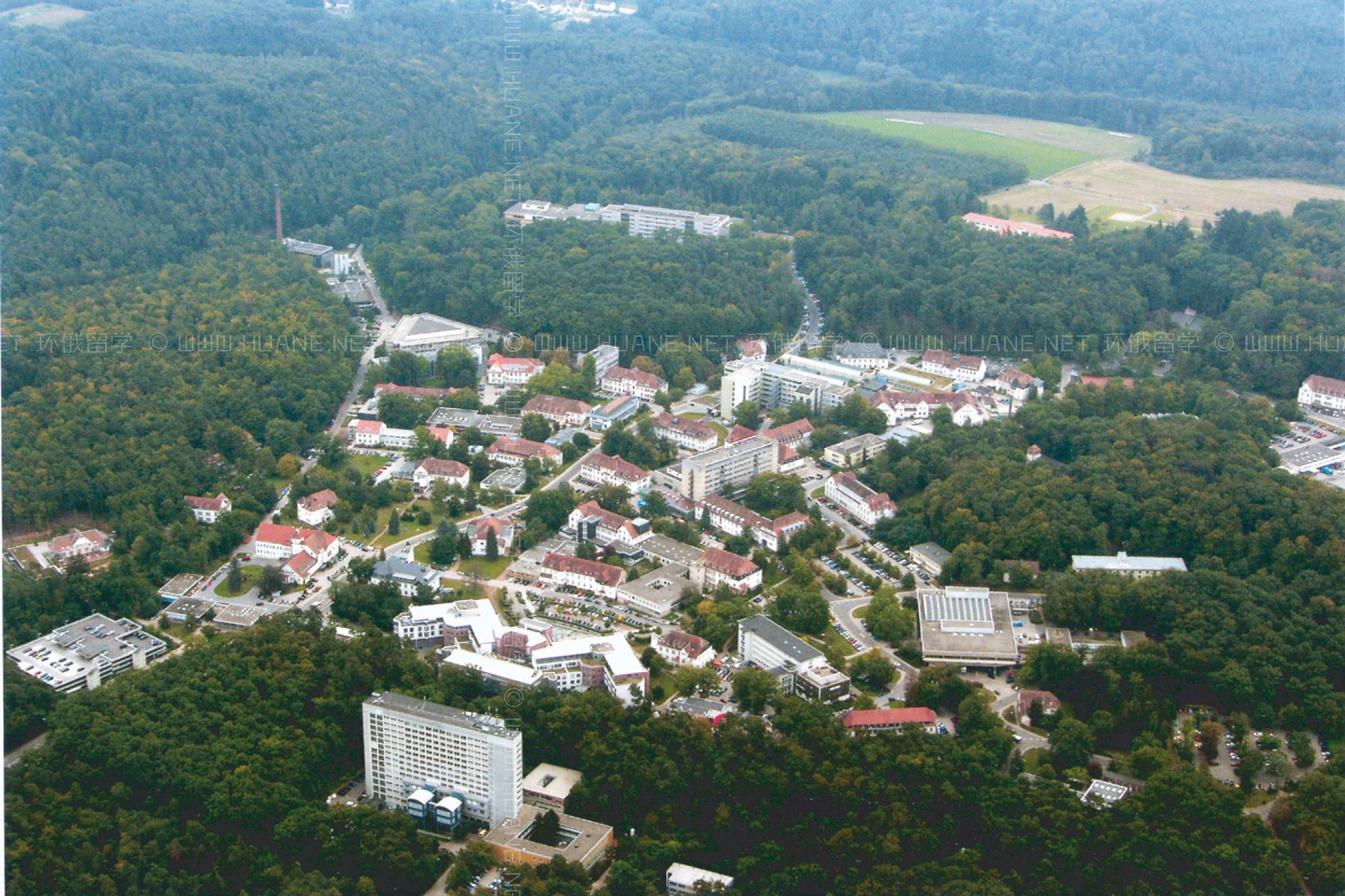 薩爾大學(xué)